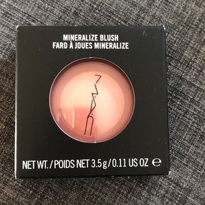 MAC Mineralize Blush